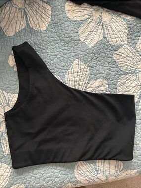 girlfriend collective bianca One-Shoulder Black sports bra